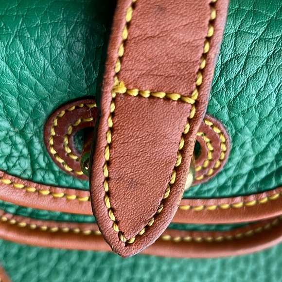 Dooney & Bourke Kelly green leather Key chain Caddy purse bag accessory - Picture 13 of 16